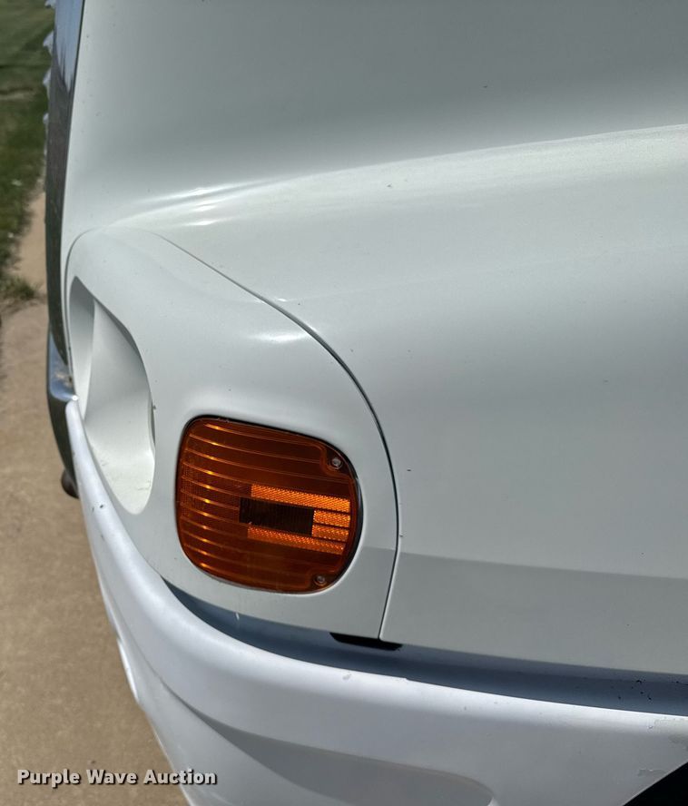 image for item EG6352 2007 Freightliner Century Class semi truck