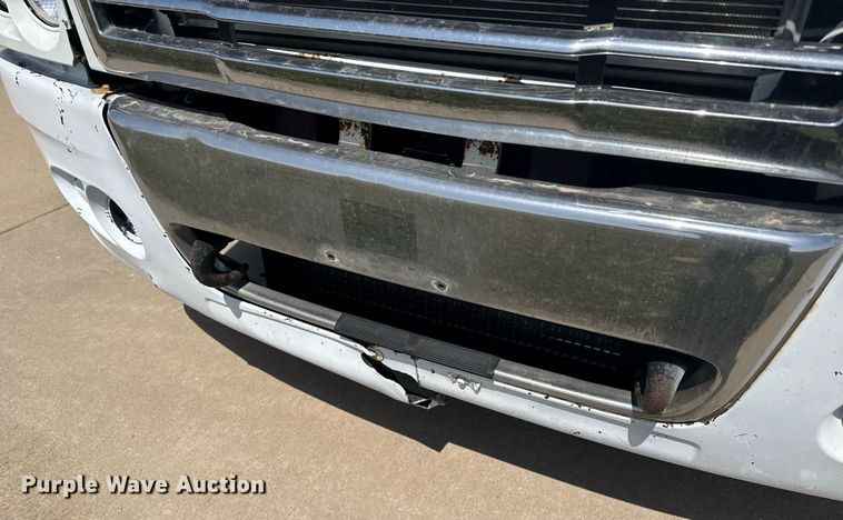 image for item EG6352 2007 Freightliner Century Class semi truck