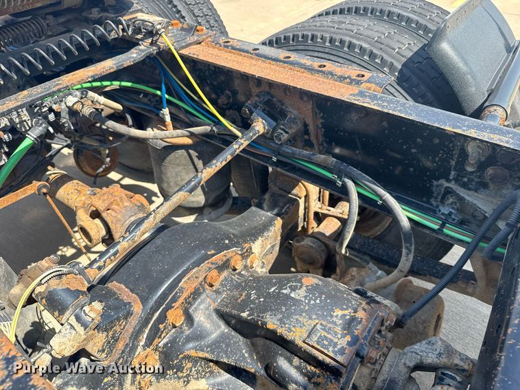 image for item EG6352 2007 Freightliner Century Class semi truck