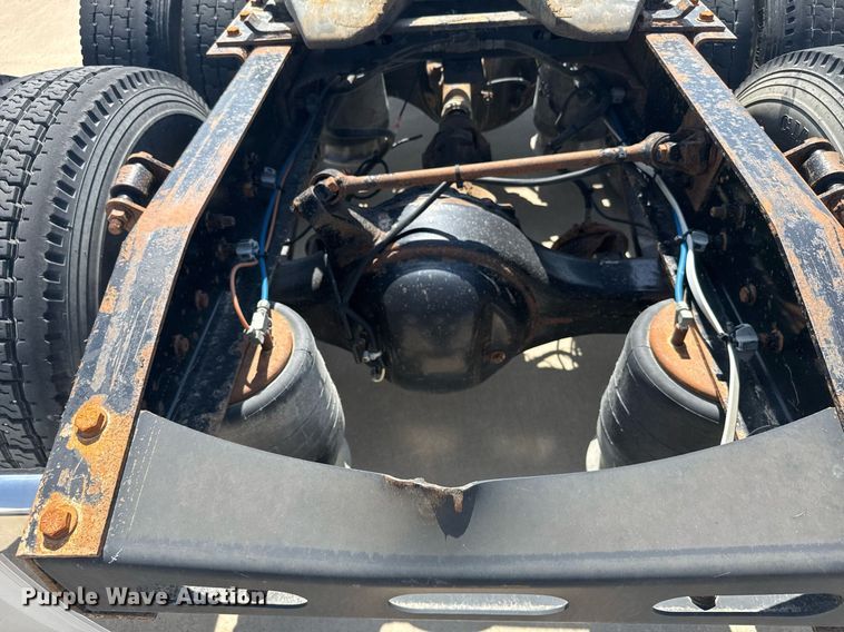 image for item EG6352 2007 Freightliner Century Class semi truck