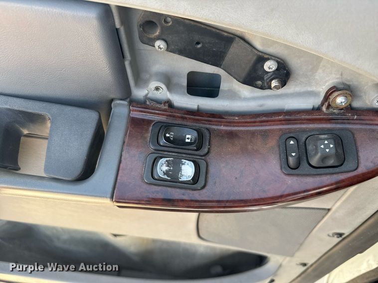 image for item EG6352 2007 Freightliner Century Class semi truck