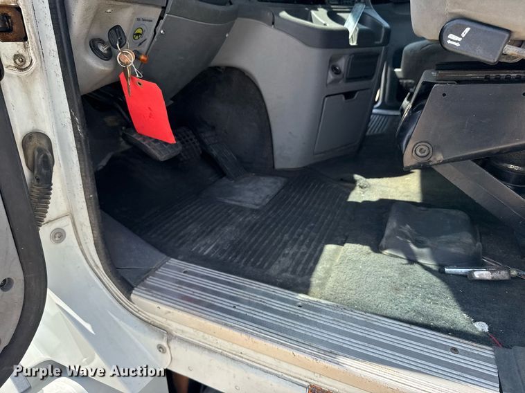 image for item EG6352 2007 Freightliner Century Class semi truck