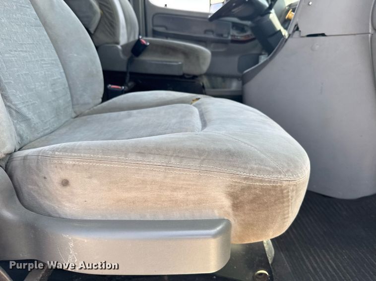 image for item EG6352 2007 Freightliner Century Class semi truck