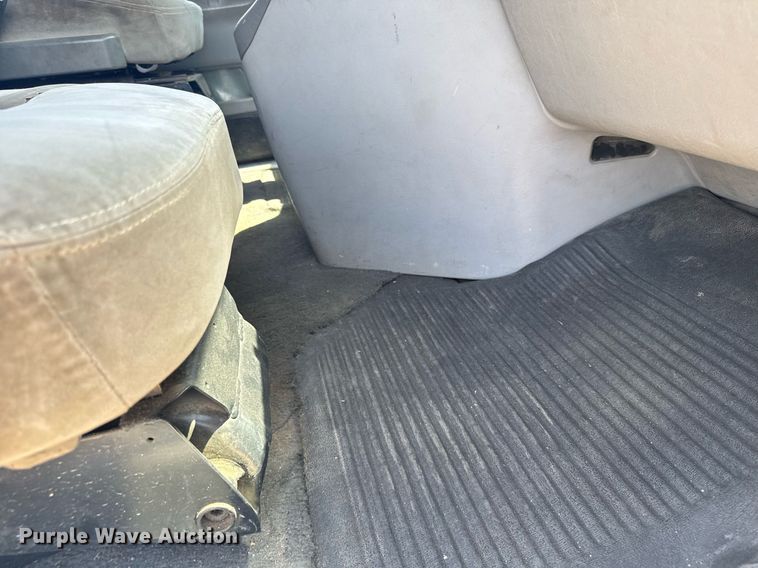 image for item EG6352 2007 Freightliner Century Class semi truck