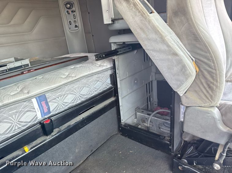 image for item EG6352 2007 Freightliner Century Class semi truck