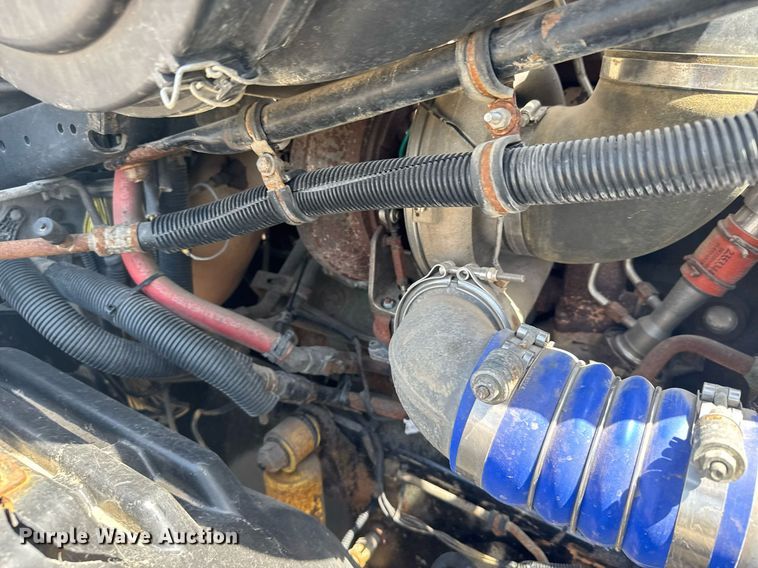 image for item EG6352 2007 Freightliner Century Class semi truck