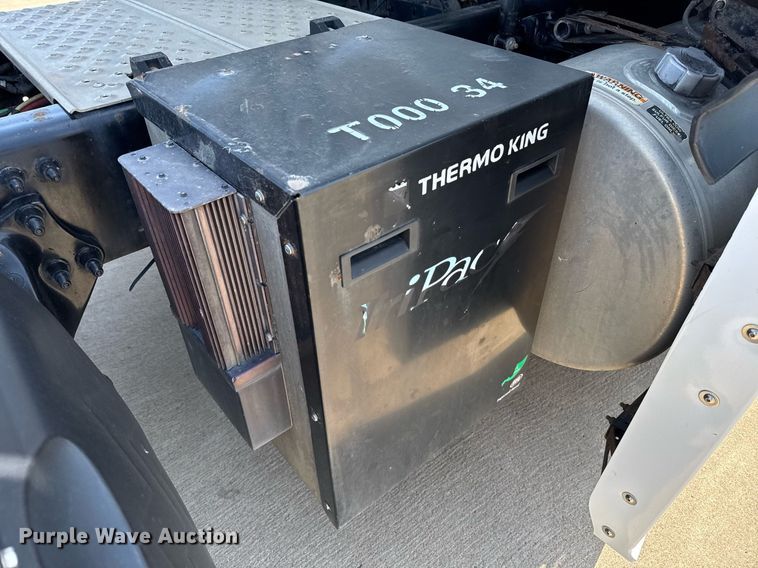 image for item EG6354 2014 Freightliner Cascadia semi truck