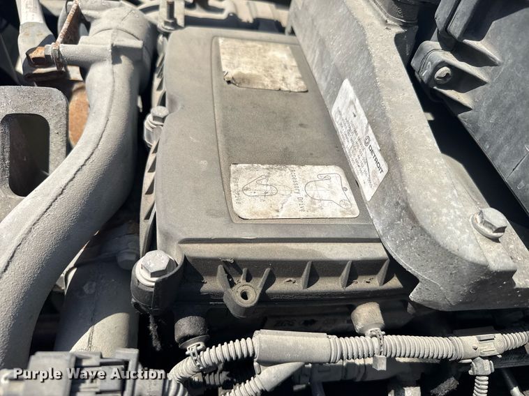 image for item EG6354 2014 Freightliner Cascadia semi truck