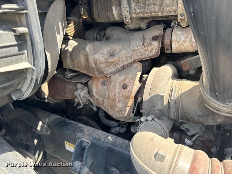 image for item EG6354 2014 Freightliner Cascadia semi truck