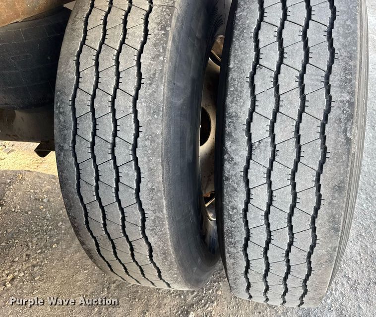 image for item EG6379 2016 Hyundai VI2530152-AJS dry van trailer