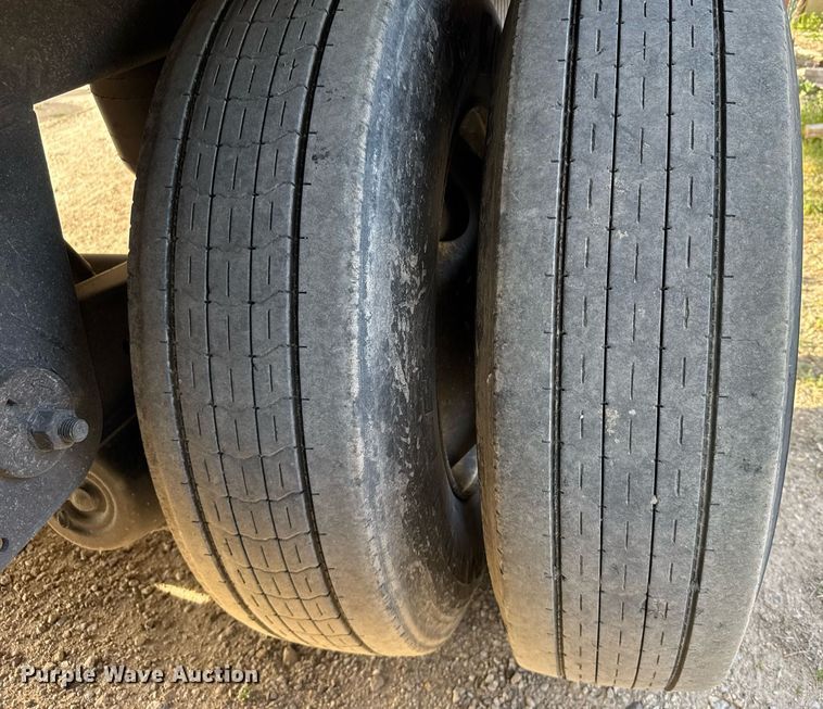 image for item EG6383 2016 Hyundai VI2530152-AJS dry van trailer