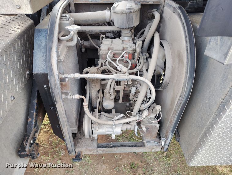 image for item EH0209 2007 Kenworth T800 semi truck