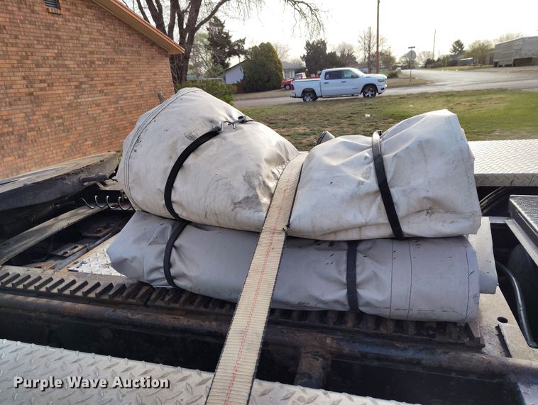 image for item EH0209 2007 Kenworth T800 semi truck