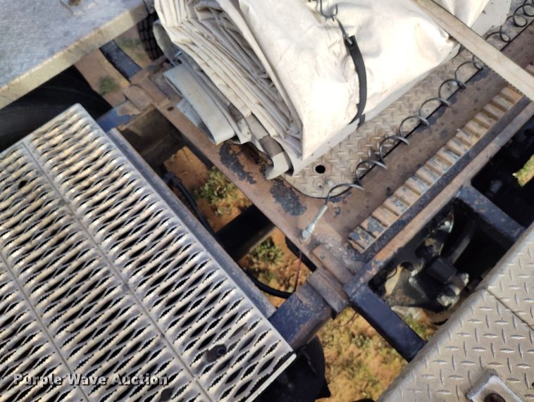 image for item EH0209 2007 Kenworth T800 semi truck