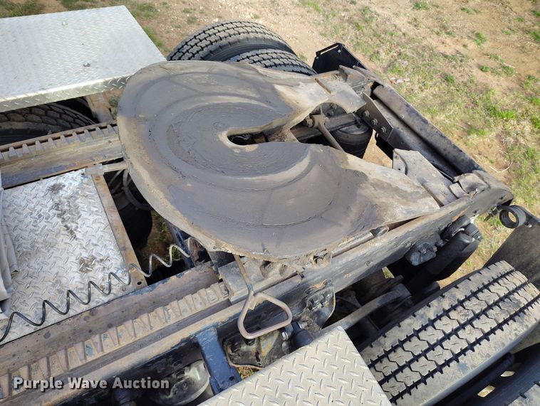 image for item EH0209 2007 Kenworth T800 semi truck