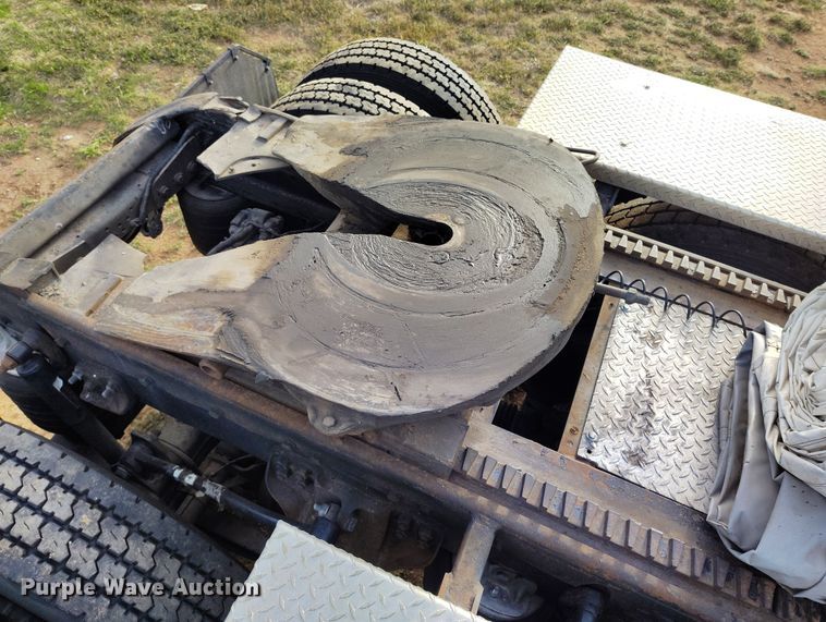 image for item EH0209 2007 Kenworth T800 semi truck