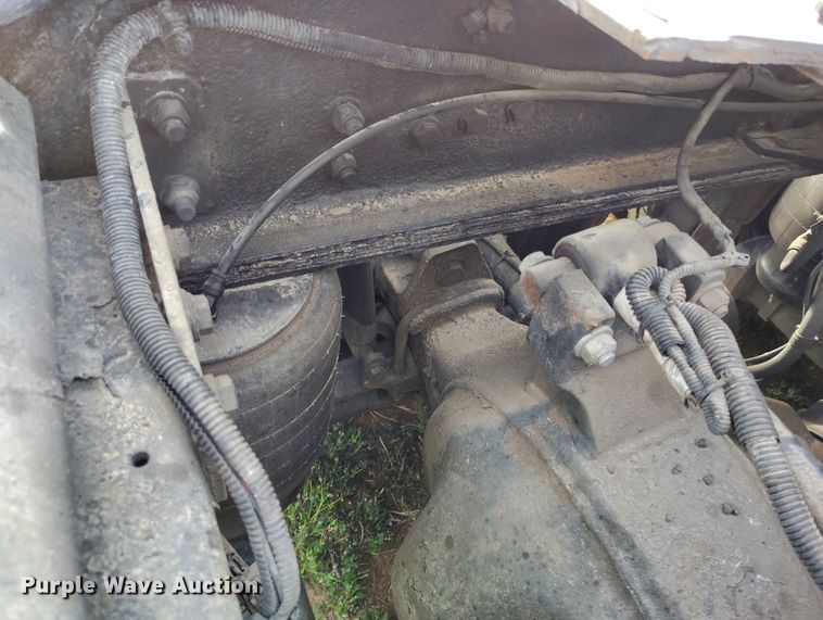 image for item EH0209 2007 Kenworth T800 semi truck