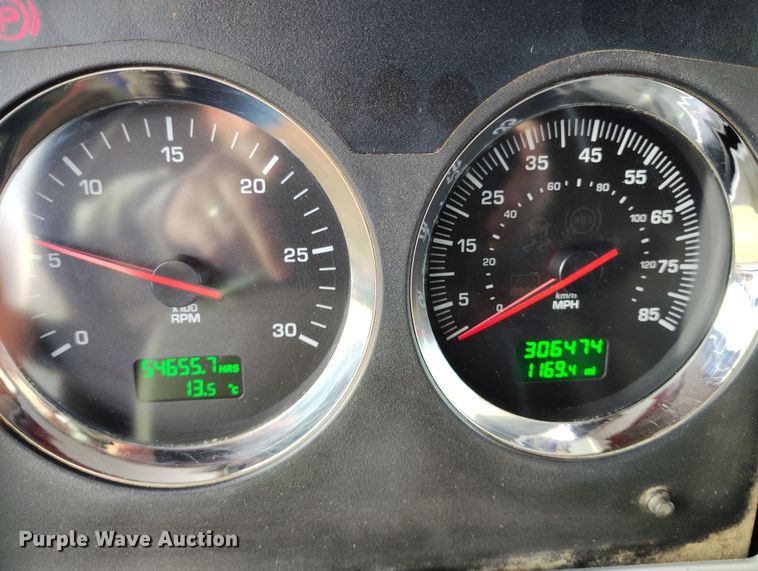 image for item EH0209 2007 Kenworth T800 semi truck