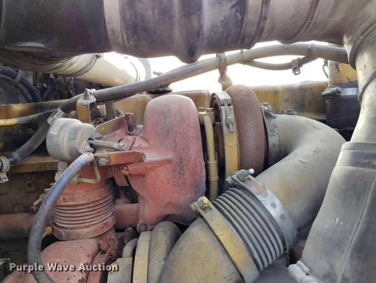 image for item EH0209 2007 Kenworth T800 semi truck