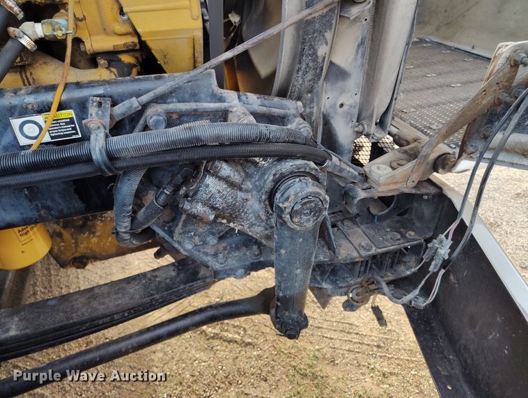 image for item EH0209 2007 Kenworth T800 semi truck