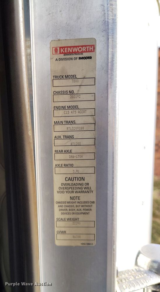 image for item EH0209 2007 Kenworth T800 semi truck