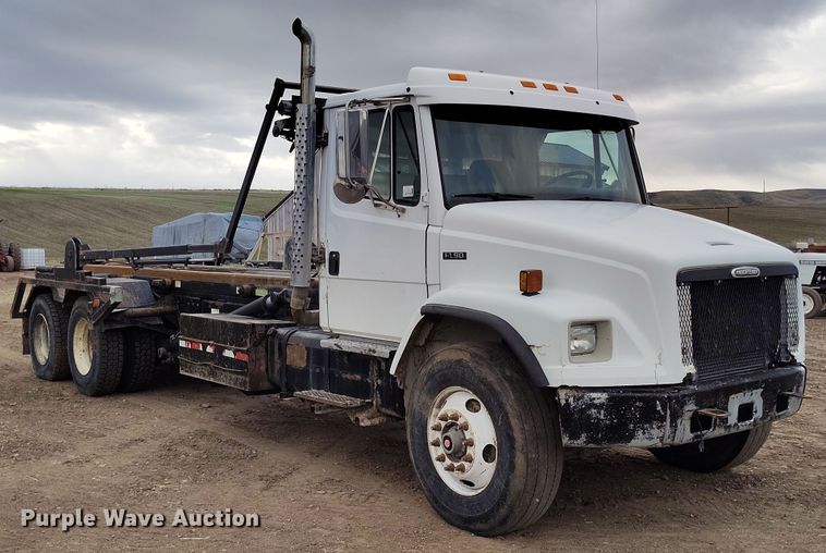 image for item EH0233 2000 Freightliner FL80 roll-off container truck