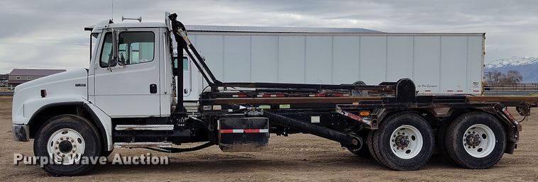 image for item EH0233 2000 Freightliner FL80 roll-off container truck