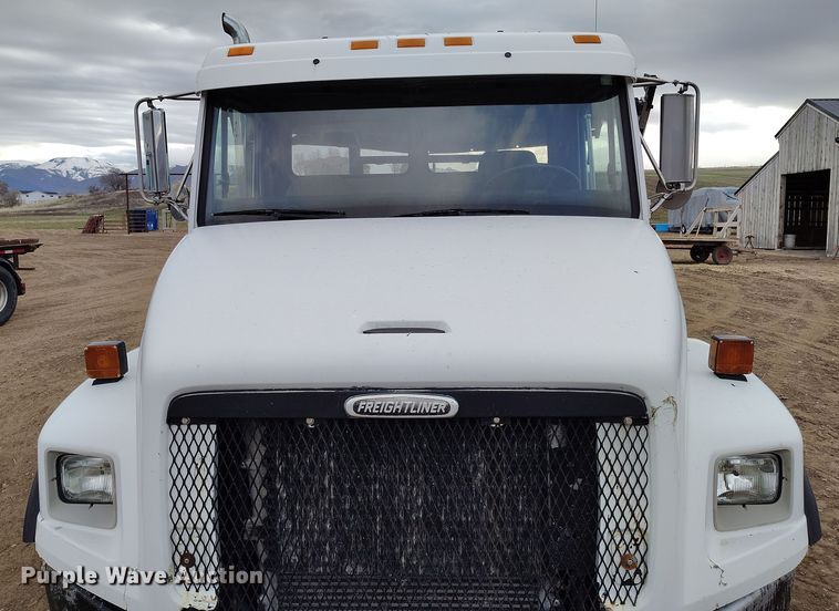 image for item EH0233 2000 Freightliner FL80 roll-off container truck