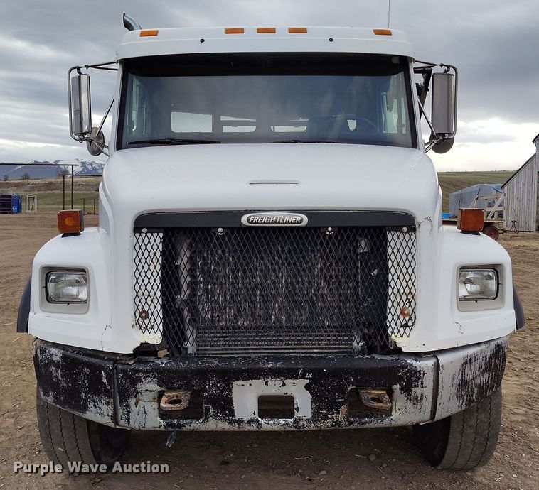 image for item EH0233 2000 Freightliner FL80 roll-off container truck