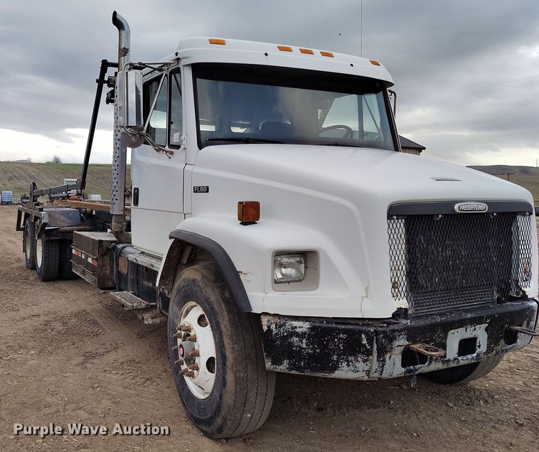 image for item EH0233 2000 Freightliner FL80 roll-off container truck