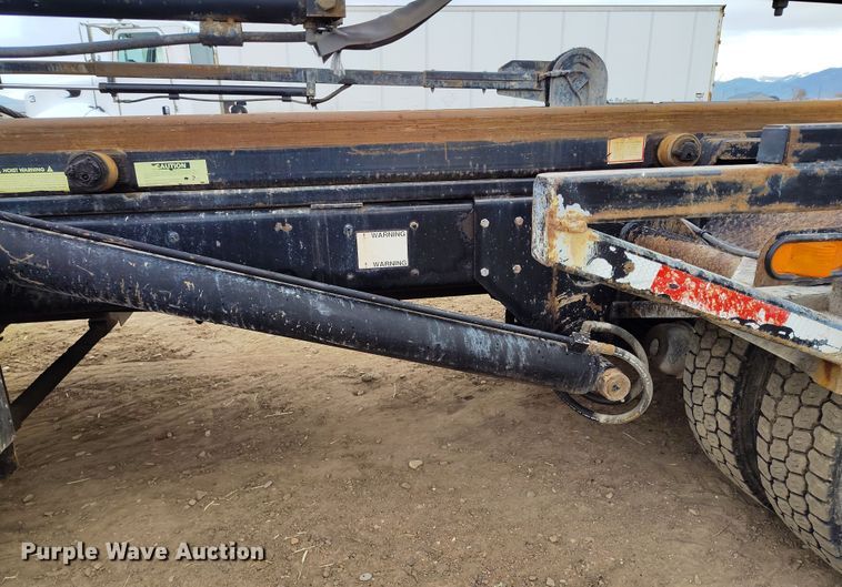 image for item EH0233 2000 Freightliner FL80 roll-off container truck