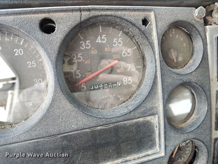 image for item EH0233 2000 Freightliner FL80 roll-off container truck