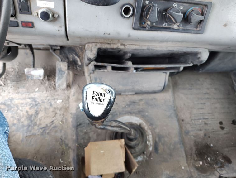 image for item EH0233 2000 Freightliner FL80 roll-off container truck