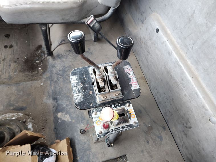 image for item EH0233 2000 Freightliner FL80 roll-off container truck