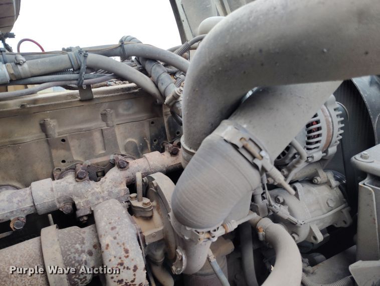 image for item EH0233 2000 Freightliner FL80 roll-off container truck