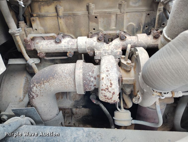 image for item EH0233 2000 Freightliner FL80 roll-off container truck