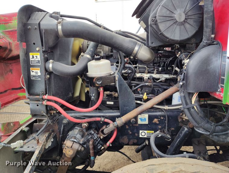 image for item EH0234 2005 Peterbilt 335  roll-off container truck