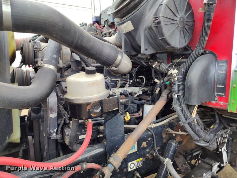 image for item EH0234 2005 Peterbilt 335  roll-off container truck