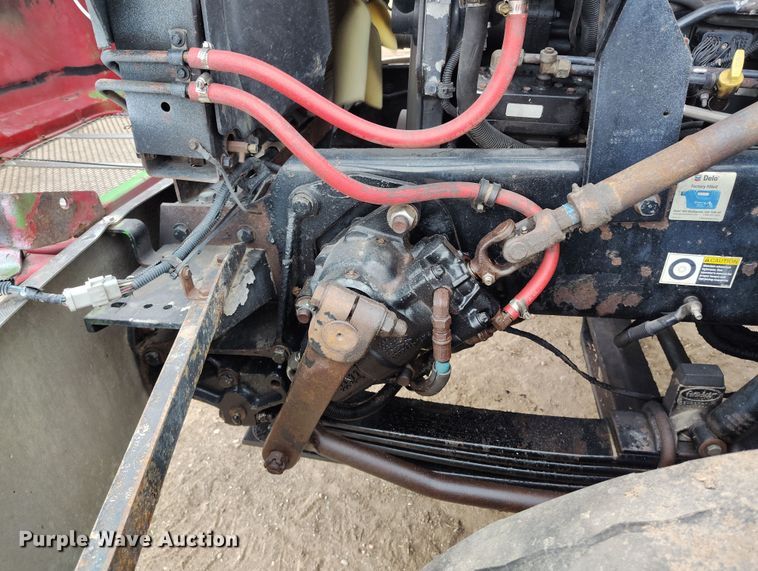 image for item EH0234 2005 Peterbilt 335  roll-off container truck