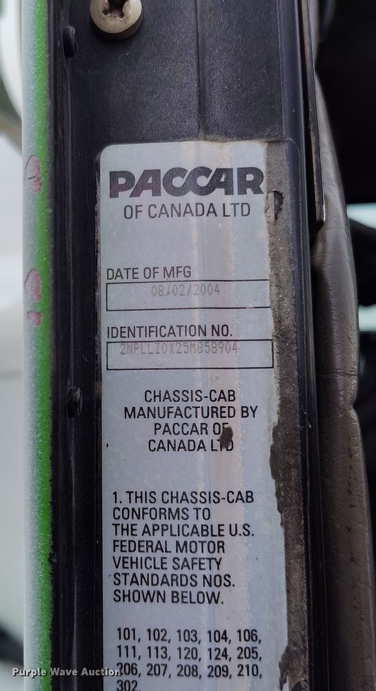 image for item EH0234 2005 Peterbilt 335  roll-off container truck