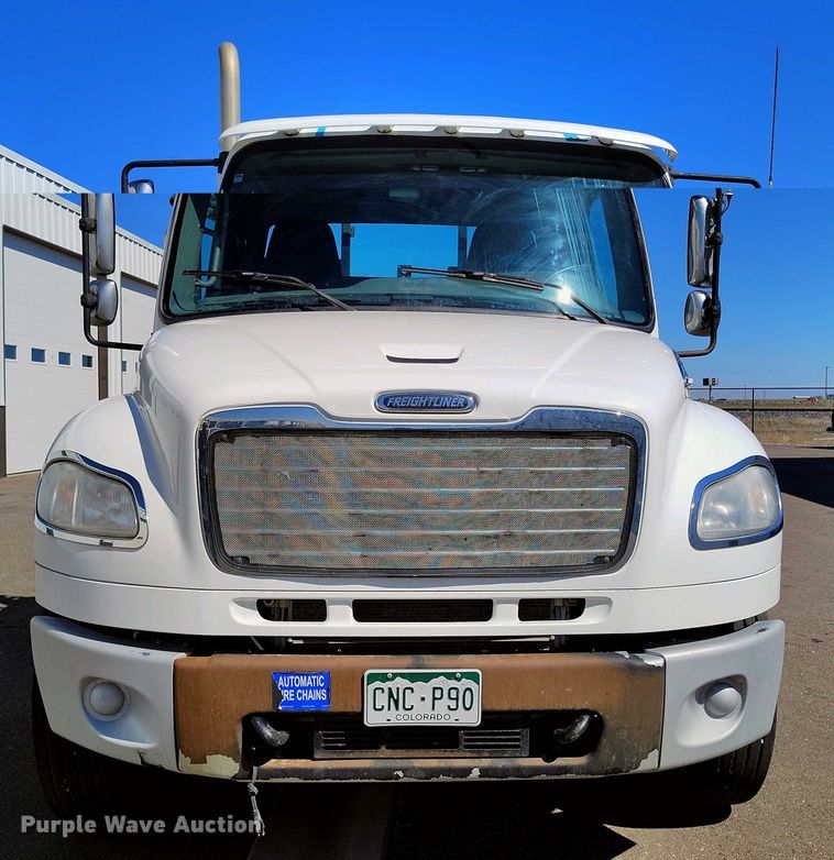 image for item EH0275 2011 Freightliner Business Class M2 flatbed truck