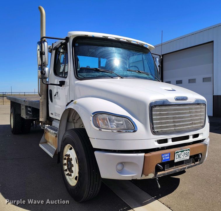 image for item EH0275 2011 Freightliner Business Class M2 flatbed truck