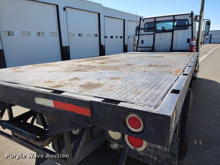 image for item EH0275 2011 Freightliner Business Class M2 flatbed truck