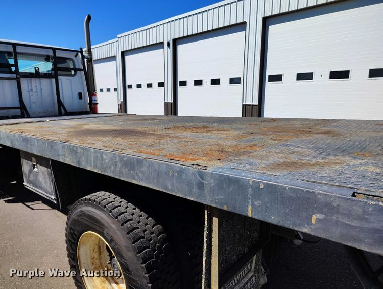 image for item EH0275 2011 Freightliner Business Class M2 flatbed truck