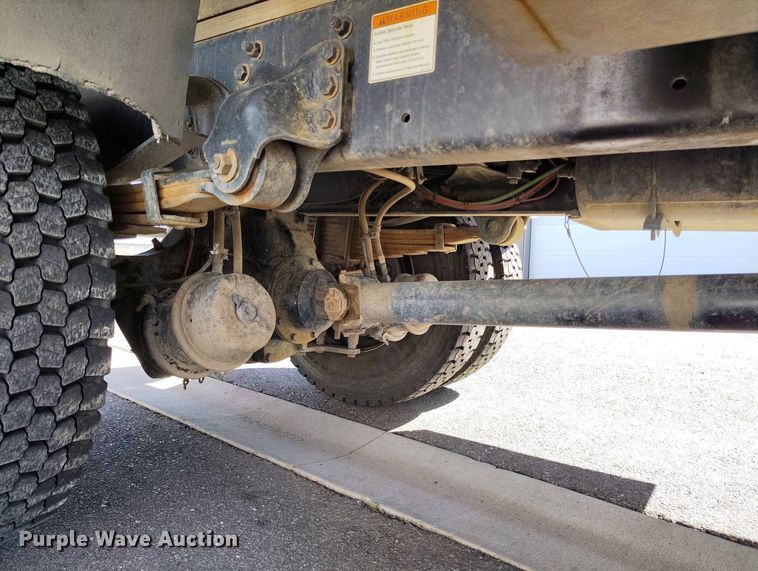 image for item EH0275 2011 Freightliner Business Class M2 flatbed truck