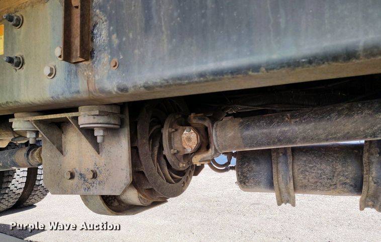 image for item EH0275 2011 Freightliner Business Class M2 flatbed truck