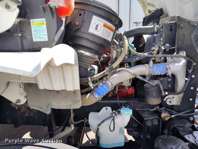 image for item EH0275 2011 Freightliner Business Class M2 flatbed truck