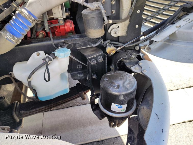 image for item EH0275 2011 Freightliner Business Class M2 flatbed truck