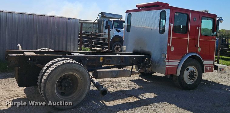 image for item EI8951 2006 HME 4465 900 cab and chassis