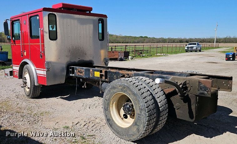 image for item EI8951 2006 HME 4465 900 cab and chassis